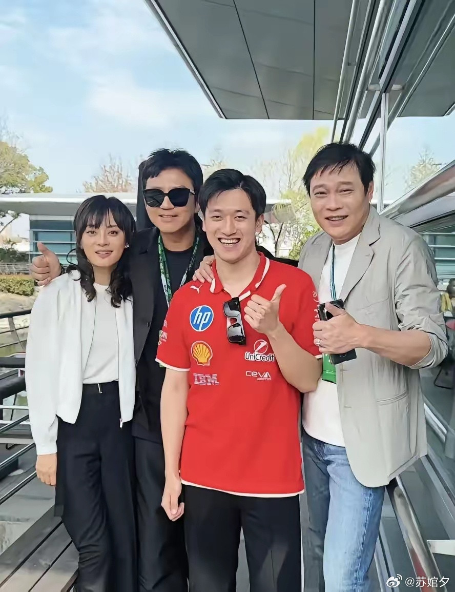孙俪真会生，13岁的儿子又瘦又高又帅气，脸型和五官神似妈妈​​​
