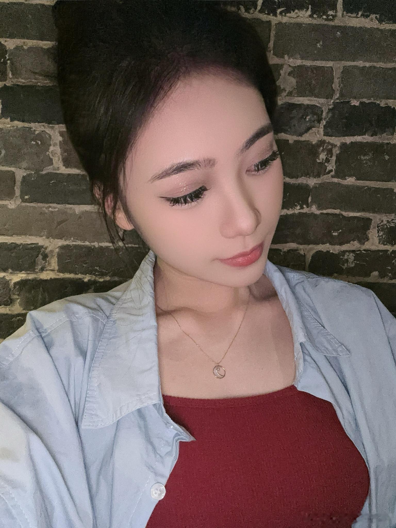 hallo​​​
