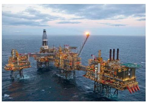 1月7日，日本《产经新闻》突然放出一则“警讯”：中国已经在日中航线附近的东海海域