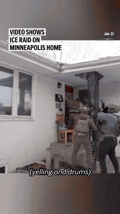美国ICE在明尼阿波利斯又抓人了：2009年就应该驱除的，美国籍老婆痛哭流涕！1