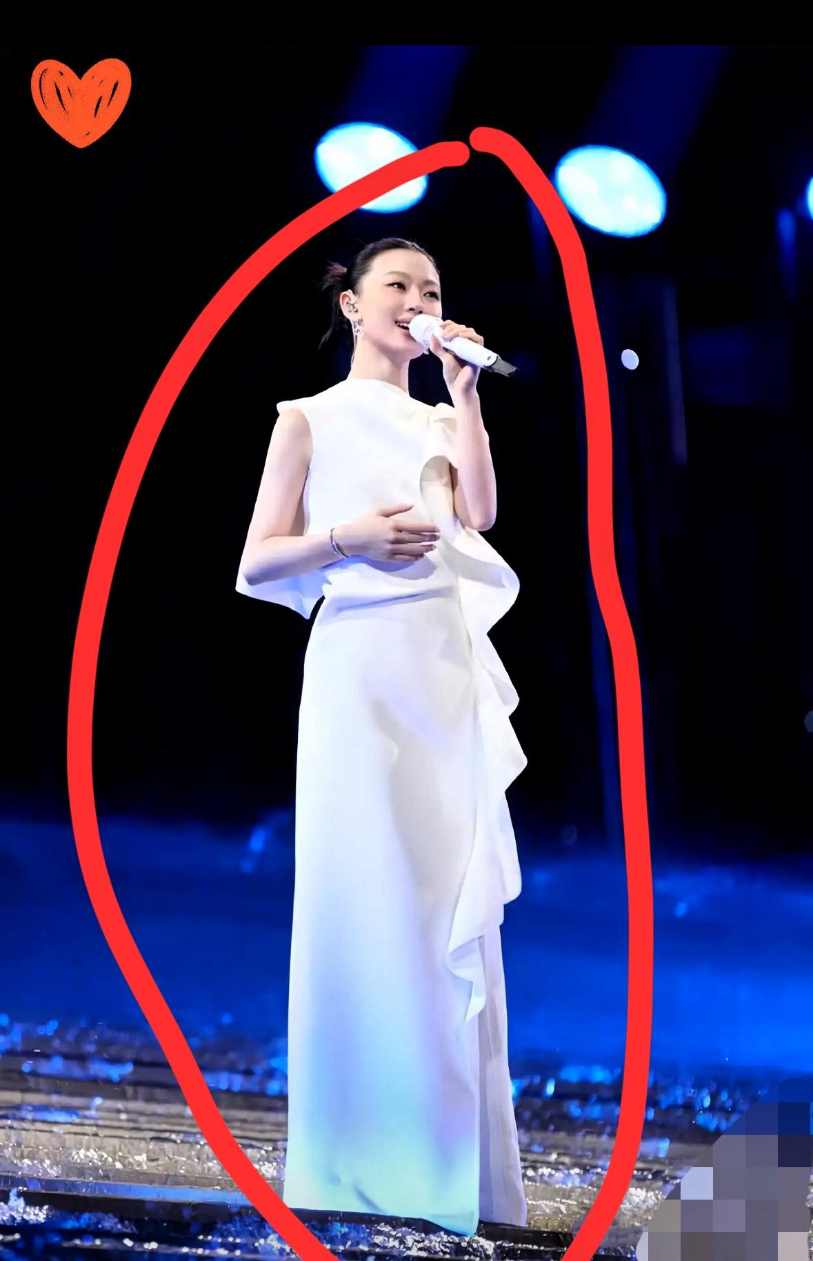 看了全运会开幕式我有种强烈的预感，单依纯估计会成为新一代天籁嗓音在今晚开幕