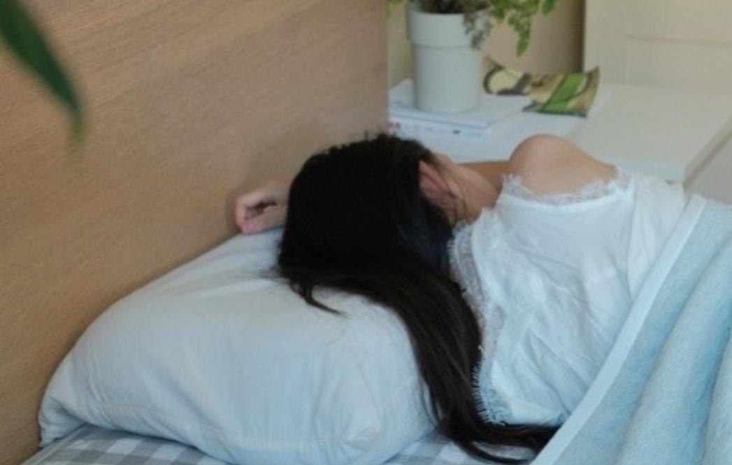 “朋友妻不能欺！”云南泸水，一男子和朋友A去朋友B家中喝酒聊天，期间看上了朋友B