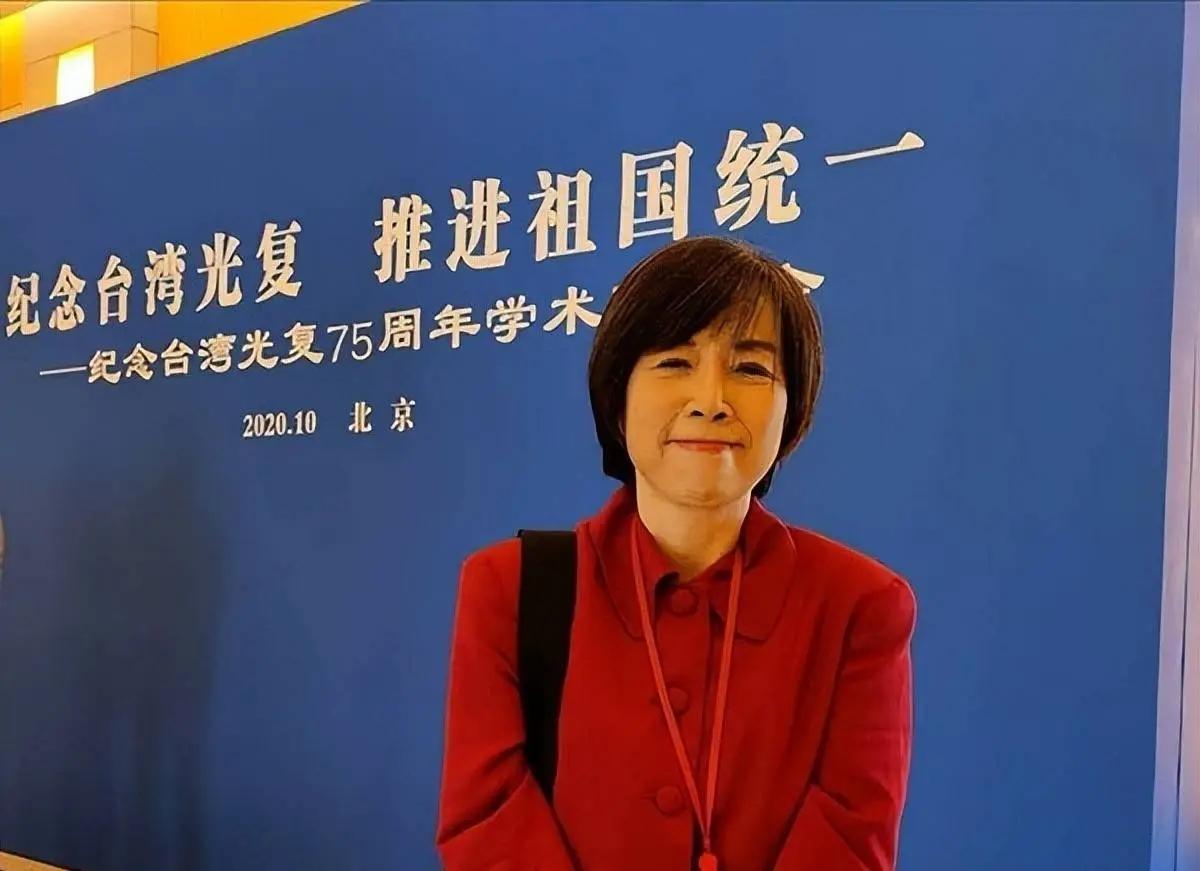 台湾名嘴黄智贤为何帮国民党叛将丁瑀说话？黄智贤声援丁瑀的焦点是“政党不能用党纪