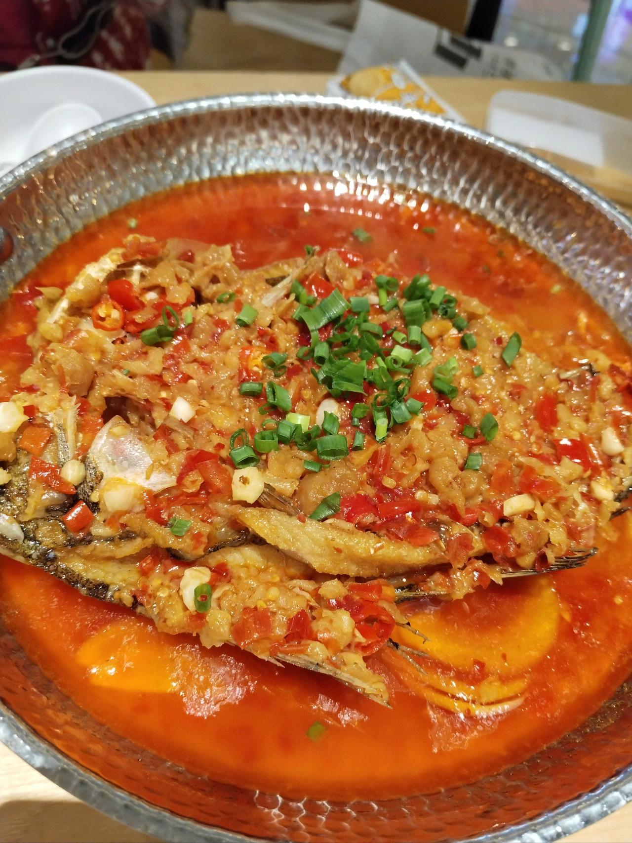 江西南昌美食，就要来这种小店打卡！两室一厅南昌烧菜馆美食推荐：1、特色油浸