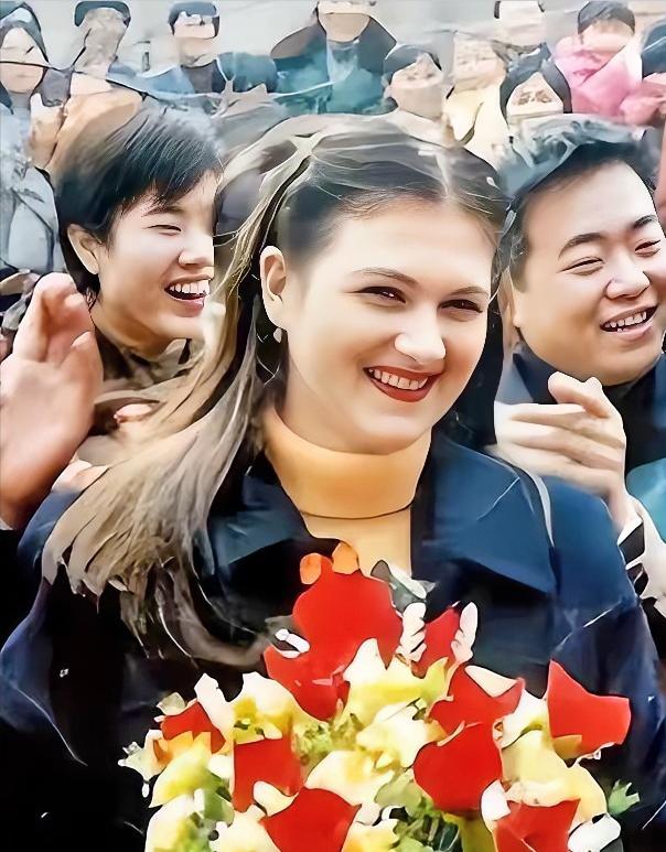 泪目！23岁乌克兰女子，远嫁给河南穷小伙，婚姻8年，生下3个儿子，都上了乌克兰国