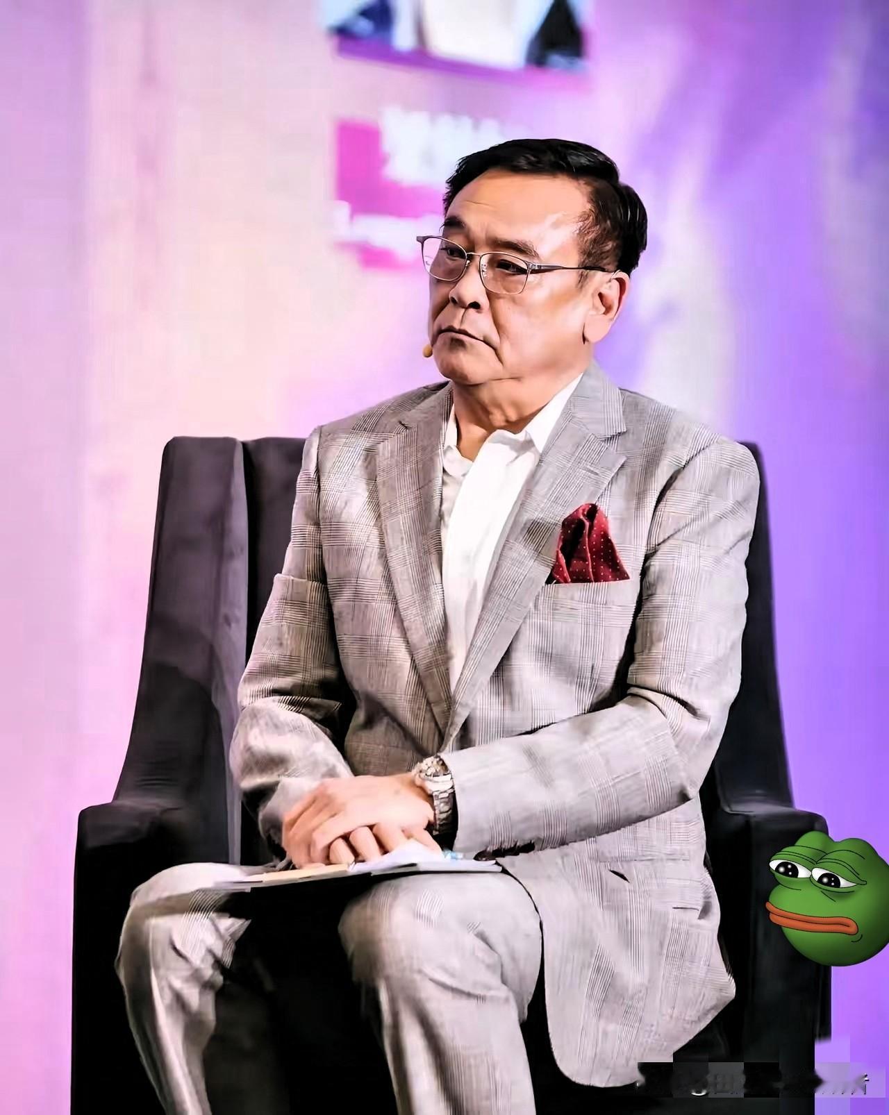 如果世上有后悔药，最先抢着吃的肯定是尔冬升。他千不该万不该，不该三年前看