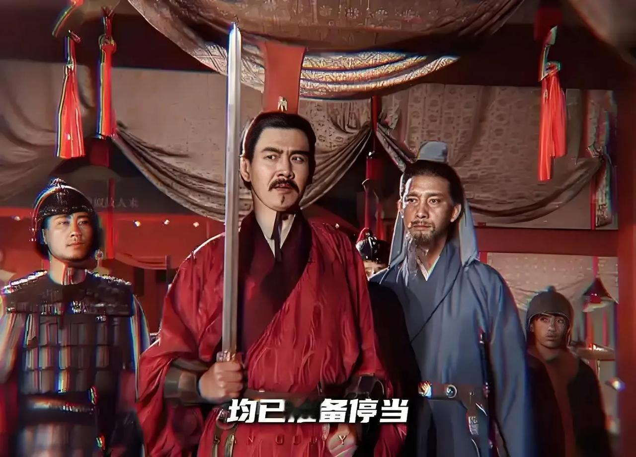 钟会在征讨蜀国之前，邵悌怀疑他谋反，贾充怀疑他谋反，司马昭防着他；进入蜀地后，姜