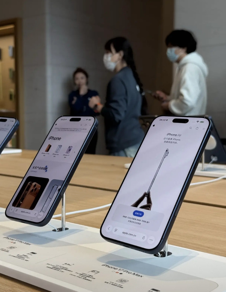 发现手机行业有个魔幻的事情看家人和身边的朋友，他们用iPhone拍视频无一例