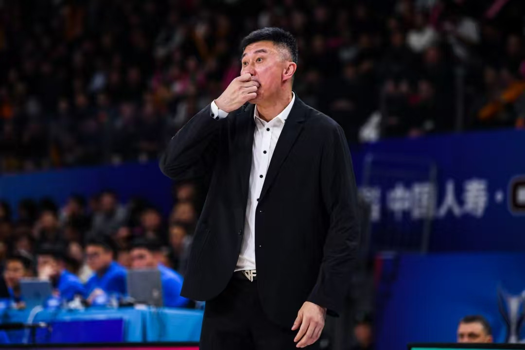 杜锋要想逆转口碑，只能靠球队成绩，下赛季他必须要把广东带进总决赛