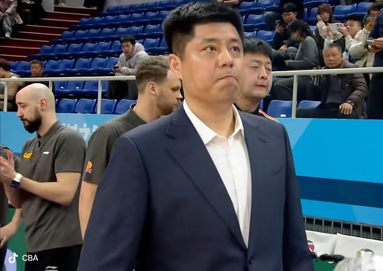 假的！网络惊现疑似山西汾酒男篮主教练潘江辞呈“黔无驴，有好事者船载以入。至则无