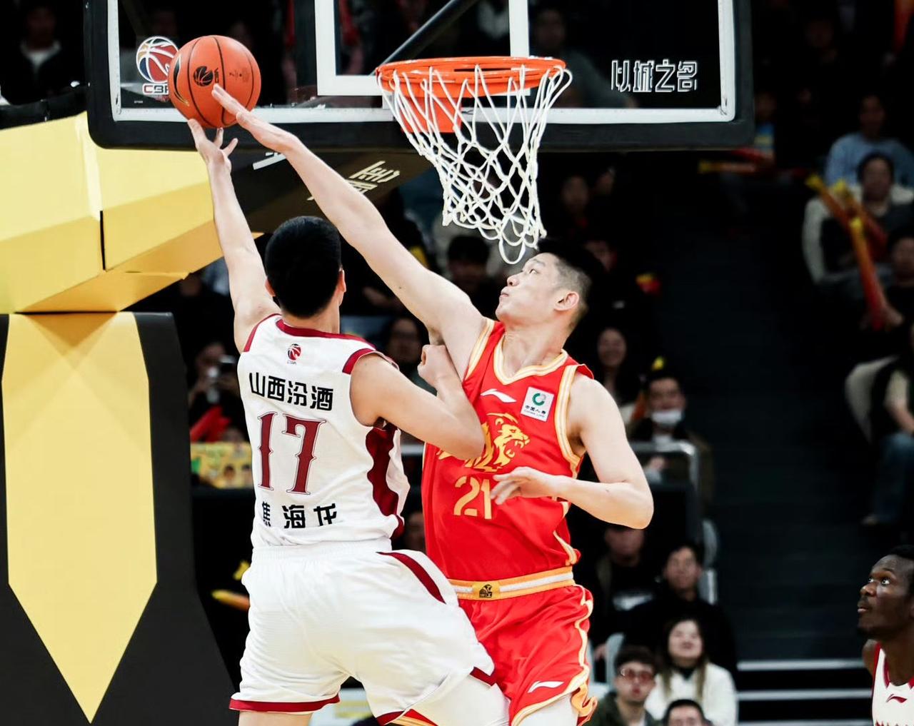 CBA揭幕战的比赛成色到底打了谁的脸？？？怪不得版权都没人要，这比赛打得也太难看