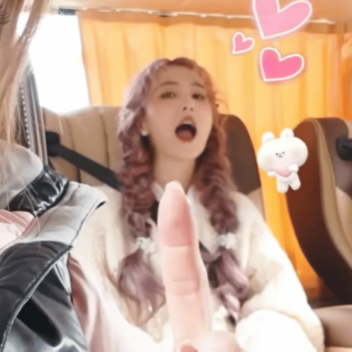 白梦妍女士可以自己发自拍吗？不能只出现在朋友的动态里呀