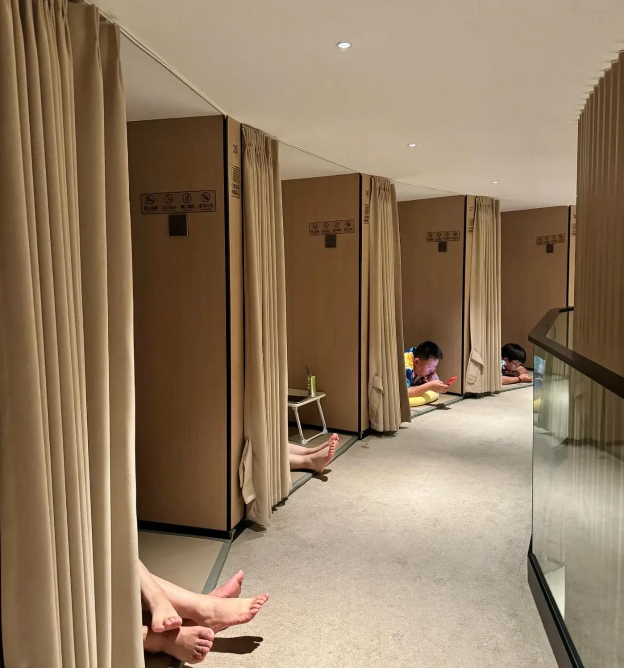 不是，济南洗浴真的这样吗？大家没有觉得很容易传播疾病吗？