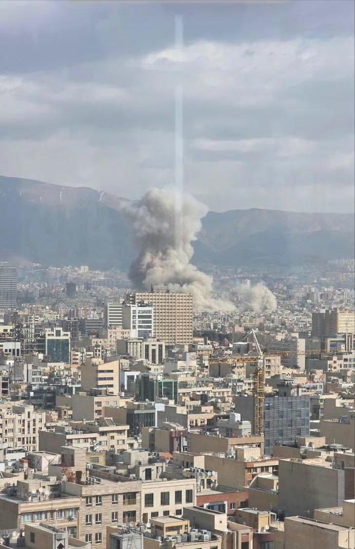 丧失制空权，才会这么惨烈！开战仅仅两天，伊朗就丢掉了制空权。以色列空军在3月