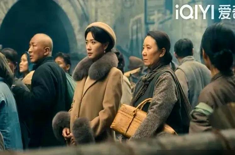 《八千里路云和月》这剧，有点意思。央视八套收视率直接干到2.2%，数据看