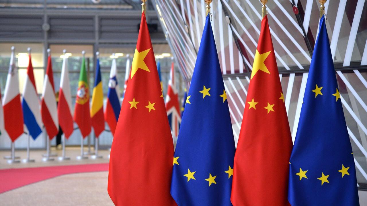 在布鲁塞尔准备打击中国出口商之际一个欧洲议会代表团正前往北京俄罗斯卫星通讯社