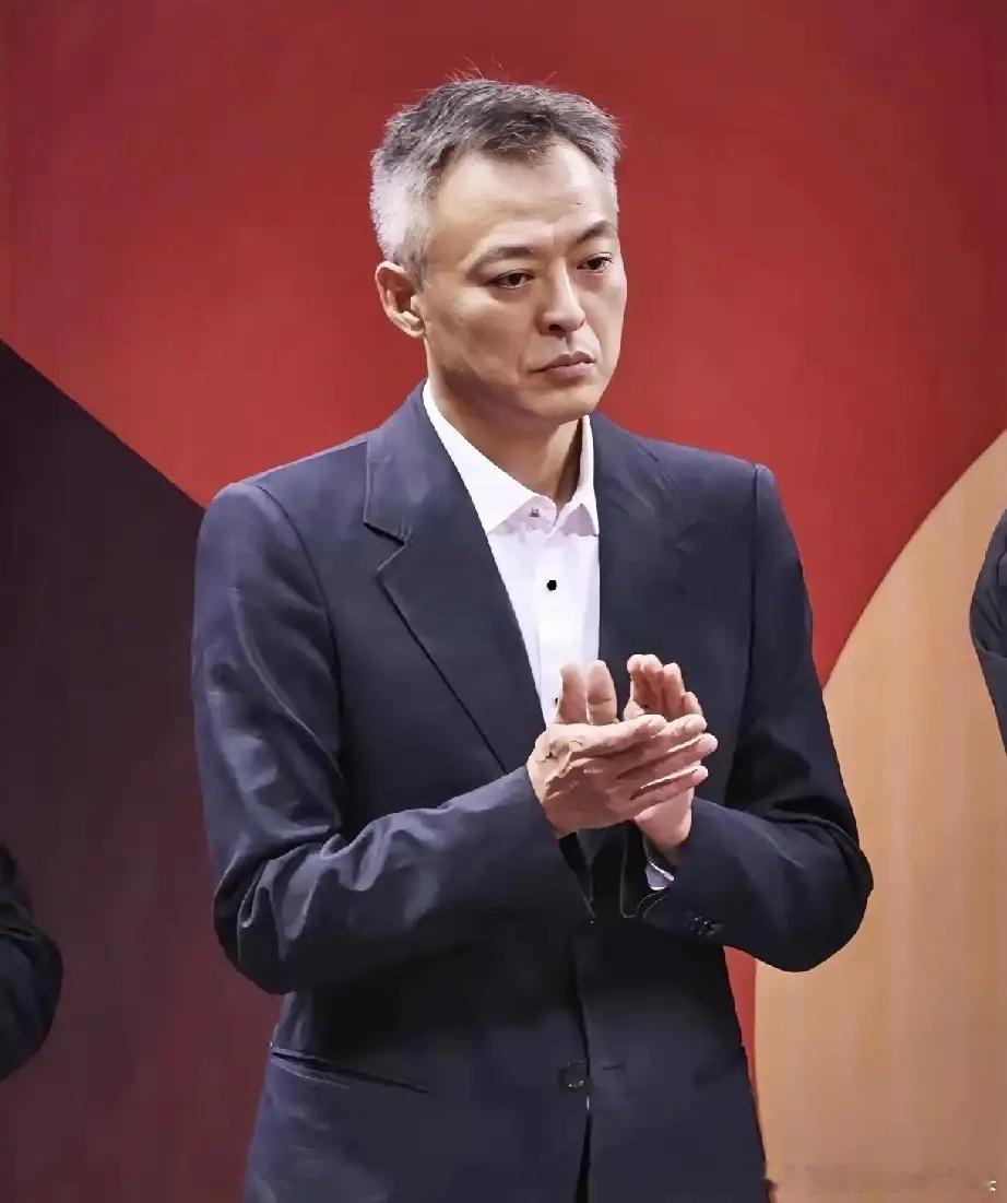 秦志戬说：“国乒里面我最舍不得的有两个人，一个是马龙，一个是许昕，带他们两个把我