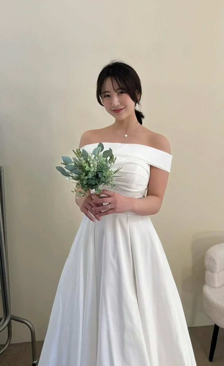 好闺蜜结婚了今天是当伴娘的一天