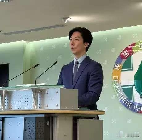 台“民进党当局”发表严正声明，4月29日，针对郑丽文昨日接受专访称“绝无可能