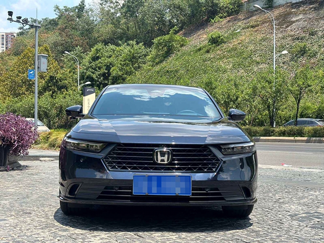 喜欢了雅阁这么久表现还可以还有这么多人买车，看来今年这政策确实很有吸引力。我家