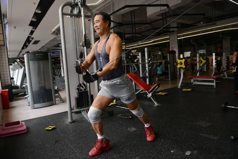 1981年出生的我，今年45岁，已经正式开启退休生活。靠着多年的积攒，如今存款达