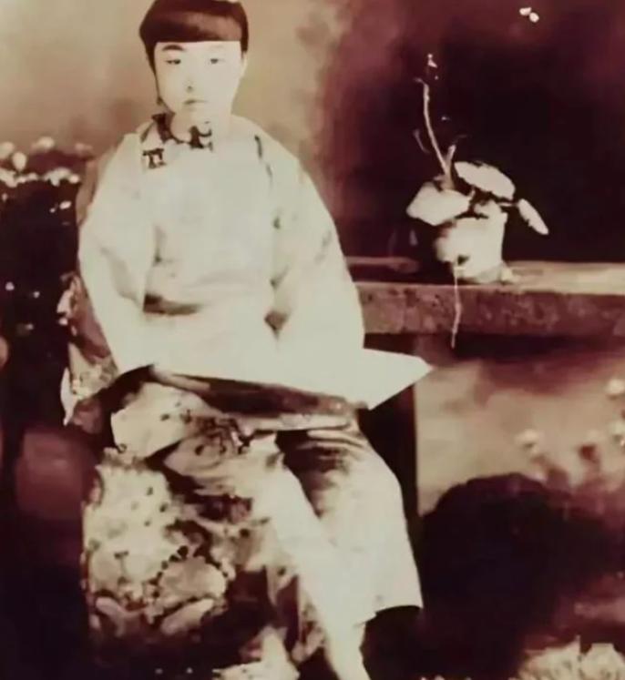 很多人知道杨开慧，知道贺子珍，却不知道在毛主席的生命中，还有这样一个女子。她叫