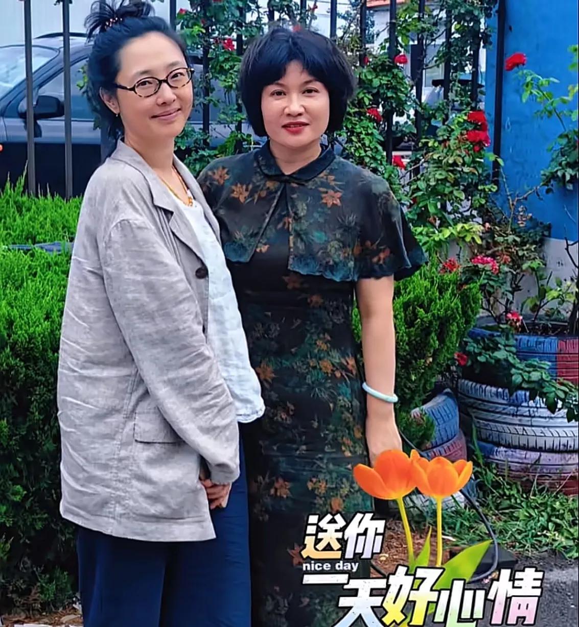 41岁的白百何，这也太放飞自我了！8月10日，有网友晒出了41岁的白百何，回