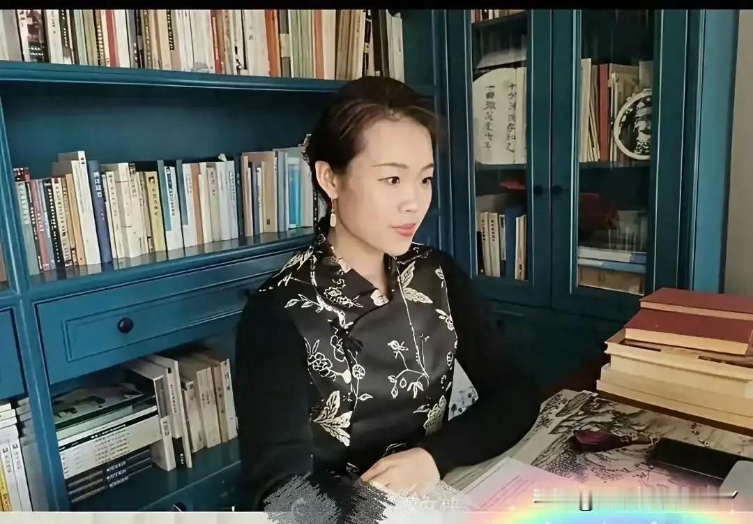 网友这次真是把徐莺的底裤都给扒下来了！顺藤摸瓜查下去，她太爷爷竟然是徐则恂。