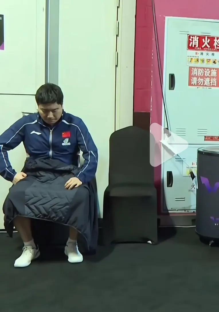 陈幸同梁靖崑被淘汰：一个时代的结束！赛后两人都很落寞！陈幸同1-3不