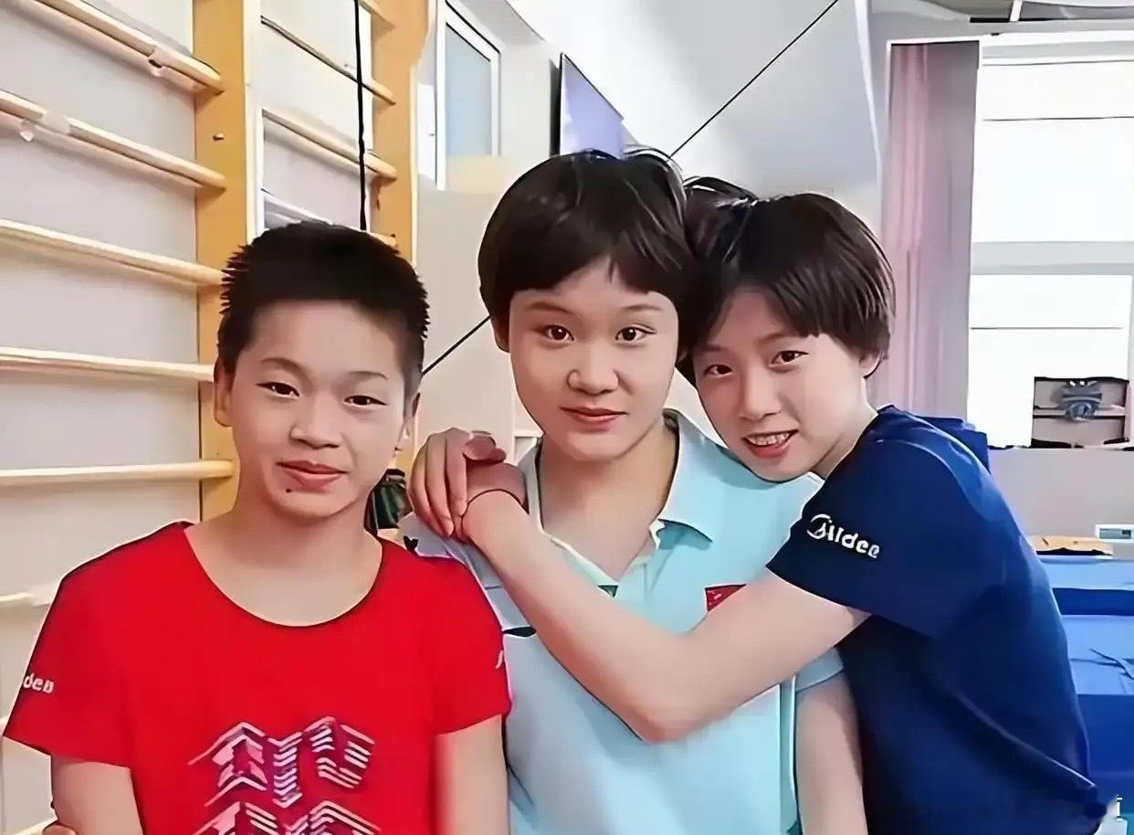 白岩松昔日点评一语成谶，全红婵，陈芋汐和张家齐这三小只真的不会再同台比赛了，21