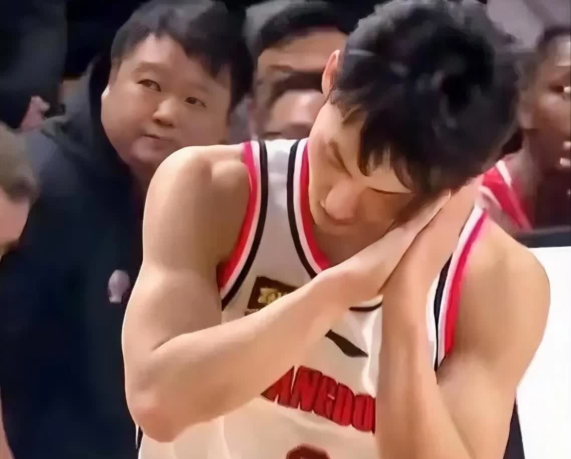 徐杰到底是怎么了？亚洲杯热身赛国家男篮28分大胜委内瑞拉二队，国家队中的多名主力
