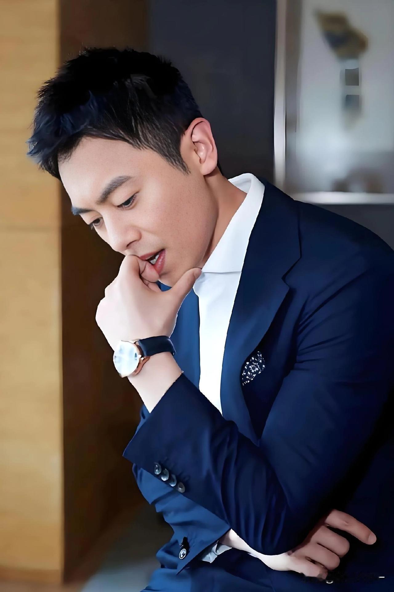 《大生意人》最正确的，就是选了朱亚文来演李成，倒不是说因为他演得好，而是