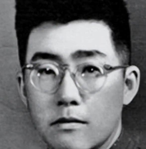 1938年韩复榘被蒋介石处决，1948年国民党溃退时其子韩子华拒绝赴台，直言蒋介