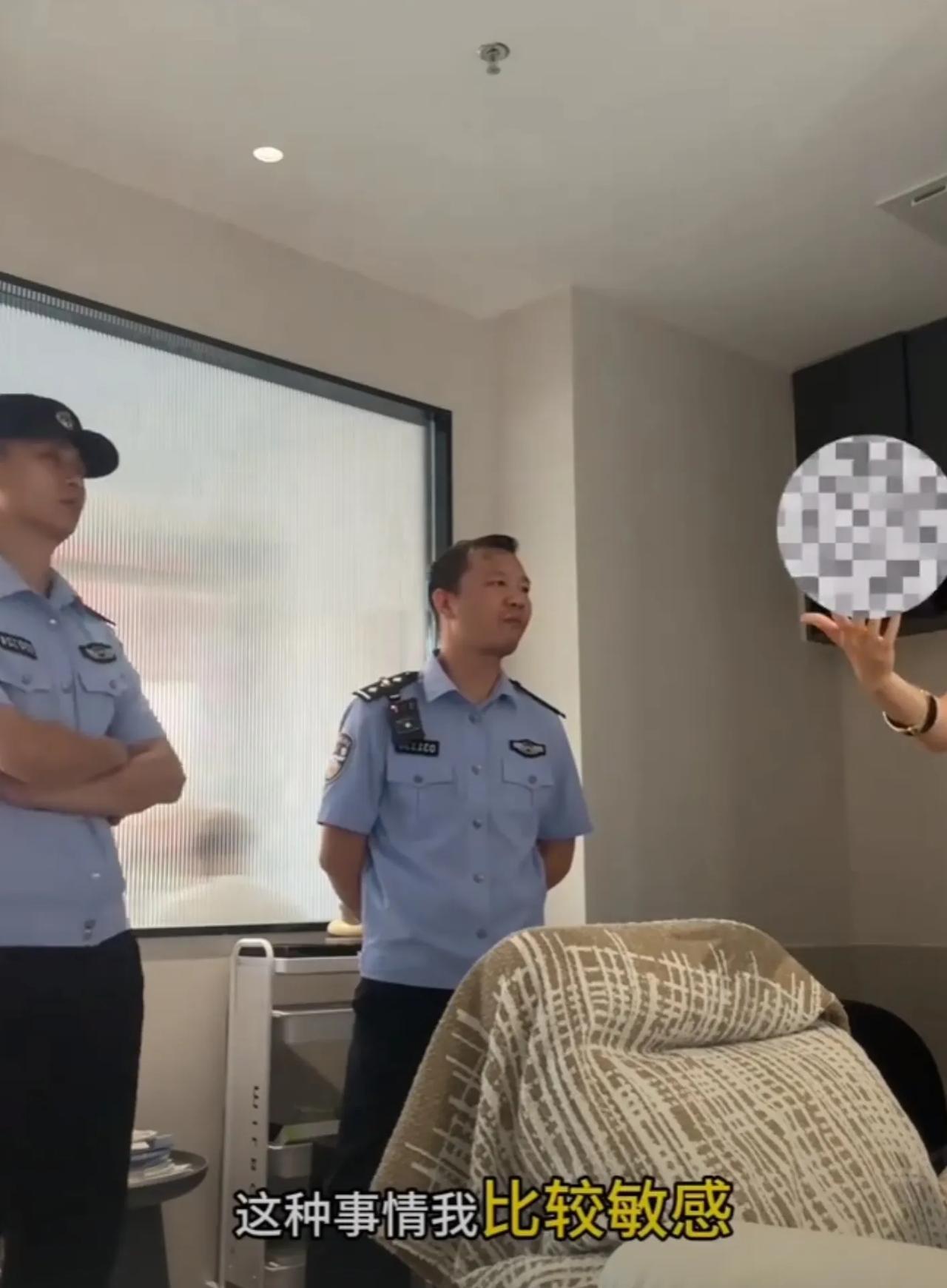 啥生意都不好干啊。景德镇有理发店老板发文吐槽，说女游客洗头的时候就因为电源为毛
