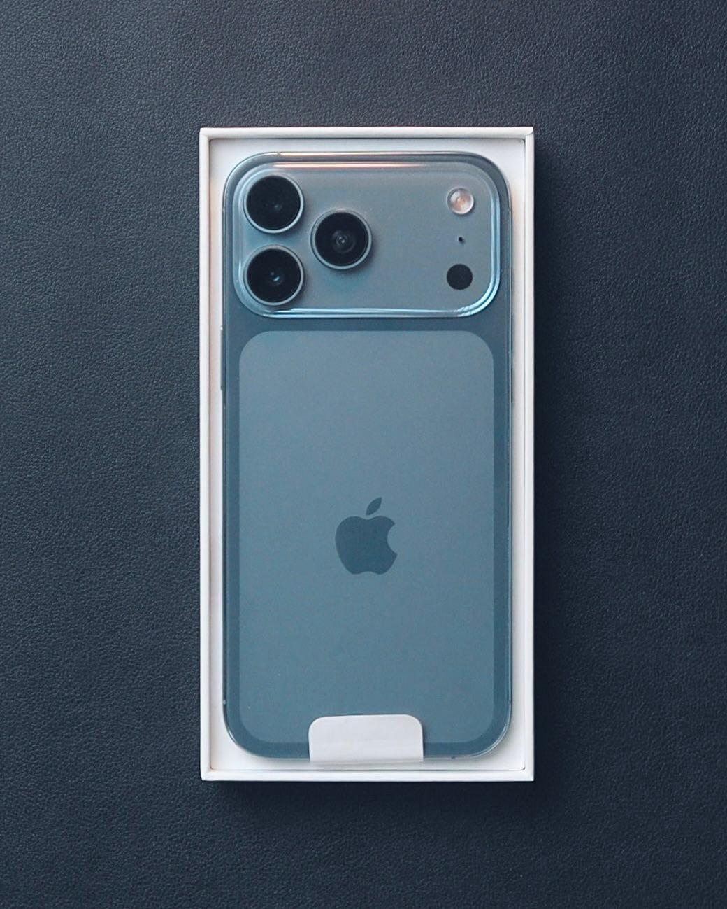 iPhone17ProMax的外观最后一次曝光...我现在已经看习惯这个外观