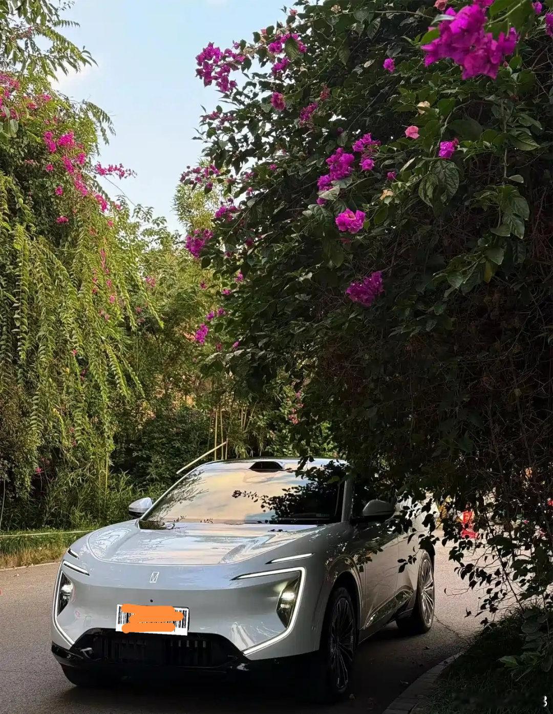 55岁老车主试驾阿维塔07L，一句话总结：中年换车，不追速度不追花哨，省心、舒服、稳重、安全最要命。