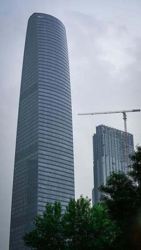 今天我的中超控股涨停了，上次5.16涨停我卖出三分之一，虽然第二天冲高到5.63