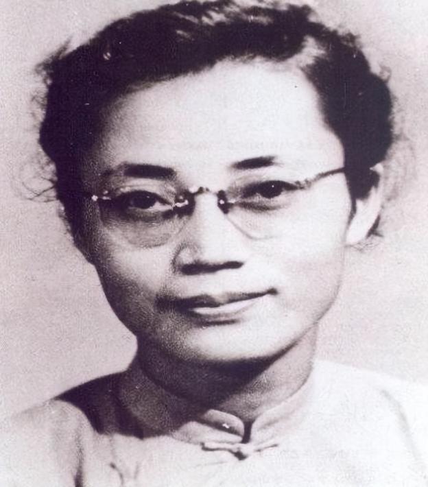 1950年，台湾一位女地下党在宿舍被捕，临走时，提出一个要求，特务看着眼前温和的