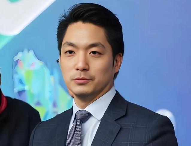 真是拍案叫绝！国民党籍台北市长蒋万安，近日呼吁大陆多进口台农产品，而媒体人陈挥文
