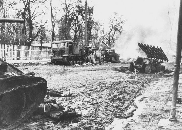 1941年姆岑斯克之战：T-34坦克摧毁喀秋莎火箭炮的隐秘行动
