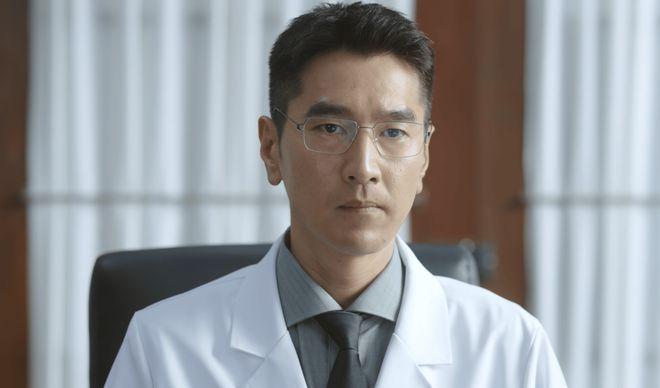 这算不算偏心啊？《问心2》里，王院长找周筱风谈话，说是要在心脏中心选一个主任