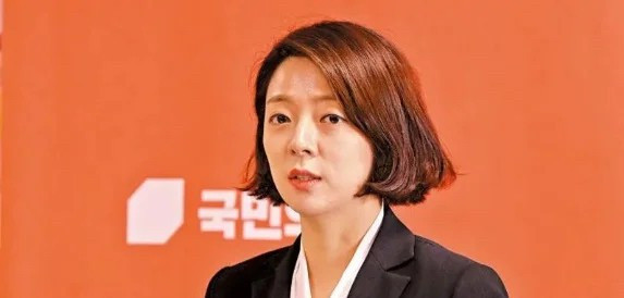 韩国在野党怒吼：必须抓捕尹锡悦！韩国政坛炸锅了！共同民主