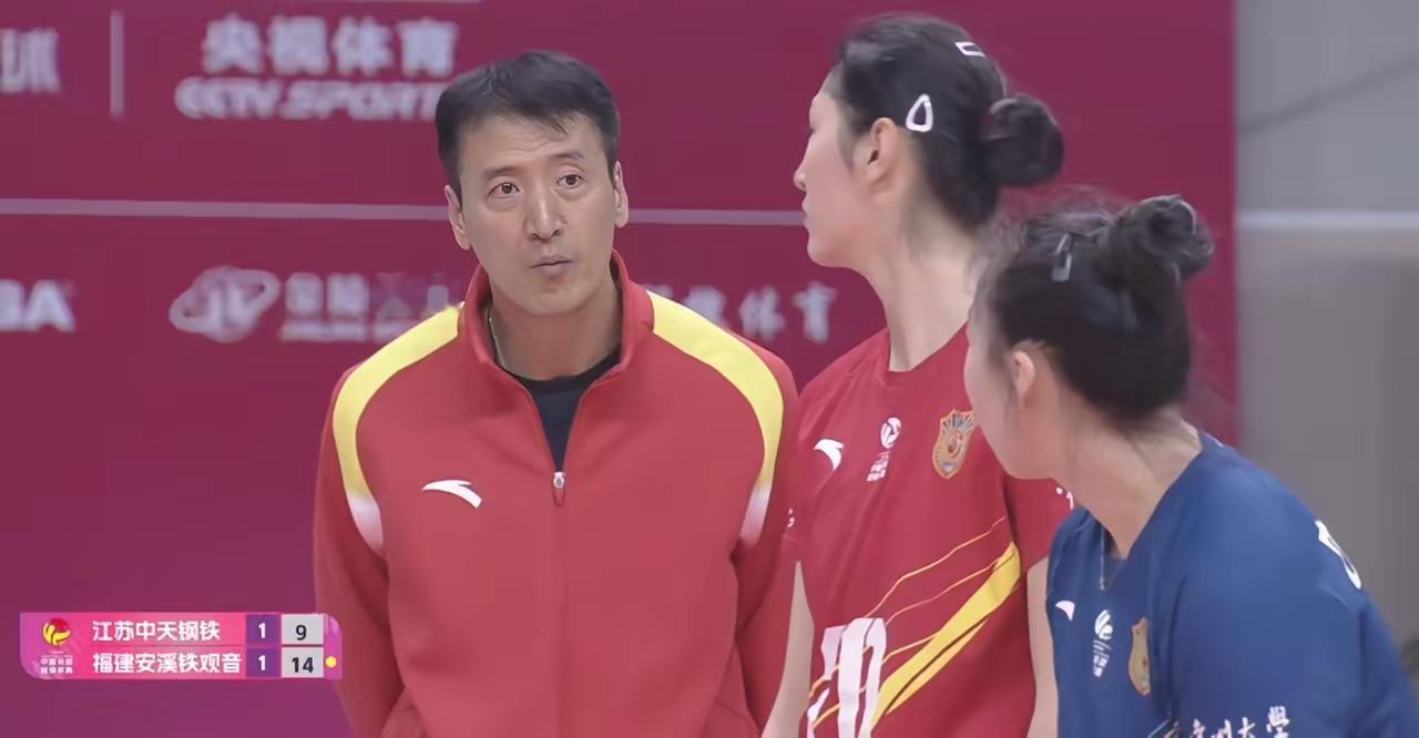 江苏女排的网口身高压制，必须攻防全面提速的上海女排，或者小快灵的福建女排来突破，