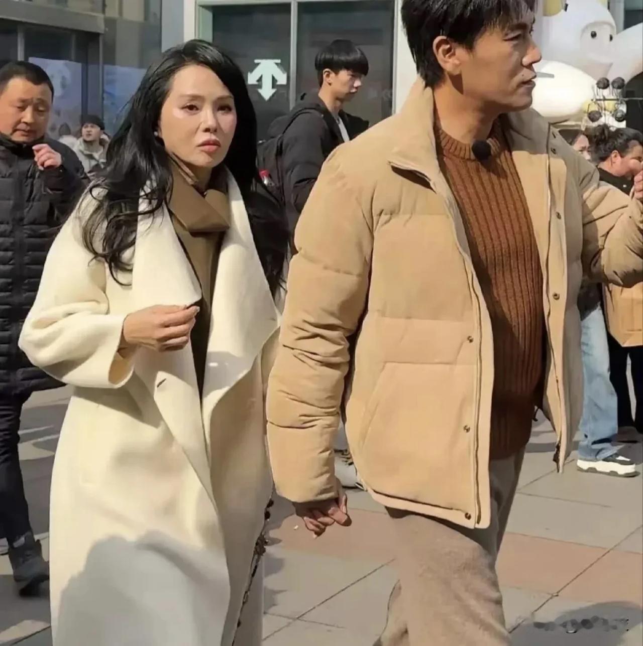 伊能静现在为什么不拍戏了，而秦昊还一直在拍啊，感觉很多女明星有孩子后就不拍戏了，