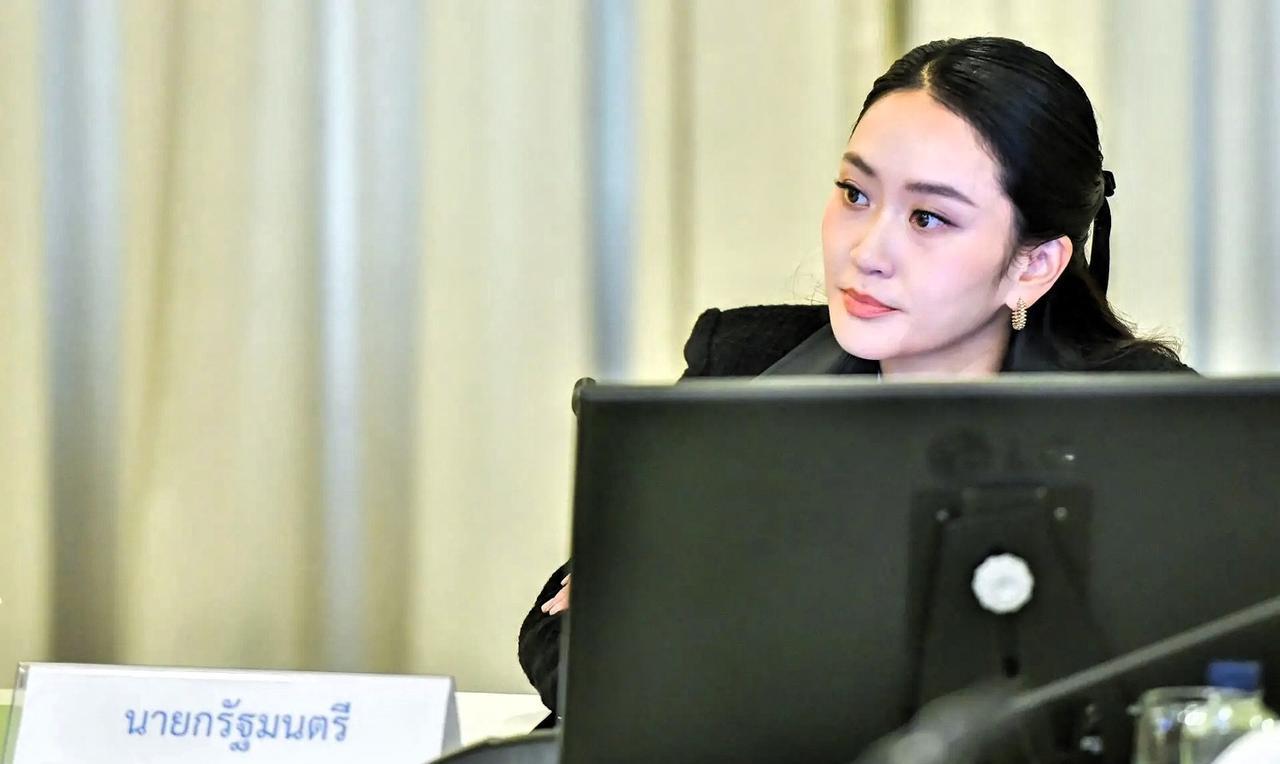 8月26日，泰国总理兼文化部长佩通坦女士通过视频会议系统出席了今天的内阁会议。佩