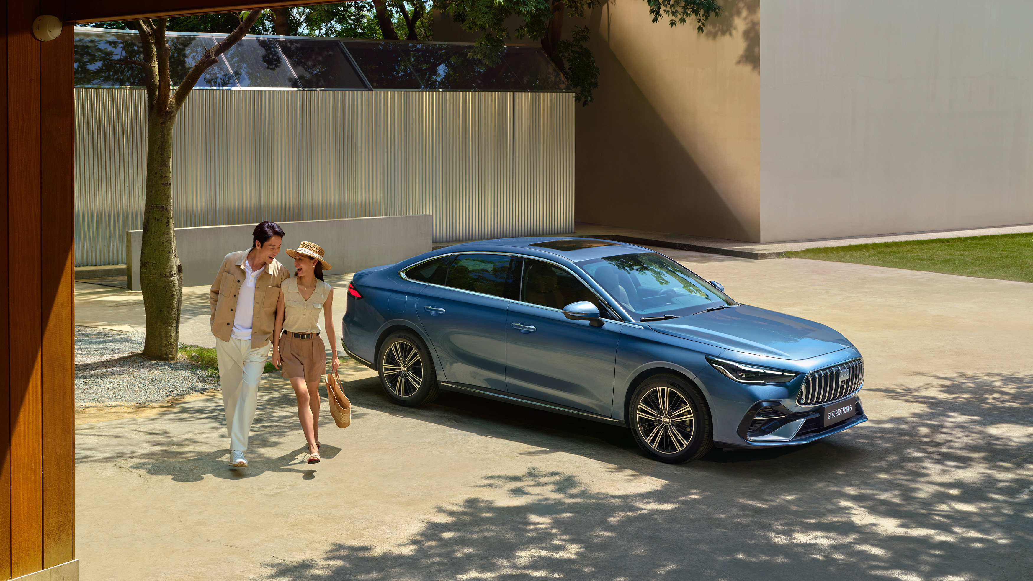 吉利银河星耀6限时指导价6.88万元起定位国民轿车，平均油耗只有2.76L，车机