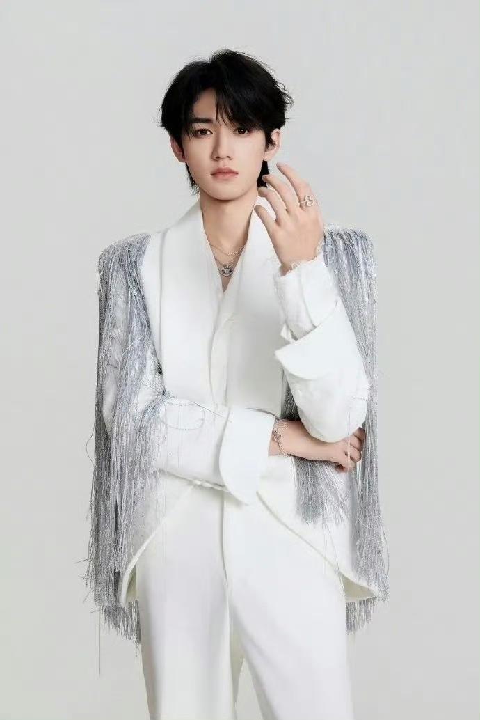 芒果S+综艺王炸来袭！《花儿与少年8》将开录，豪华拟邀阵容炸屏芒果TV王牌