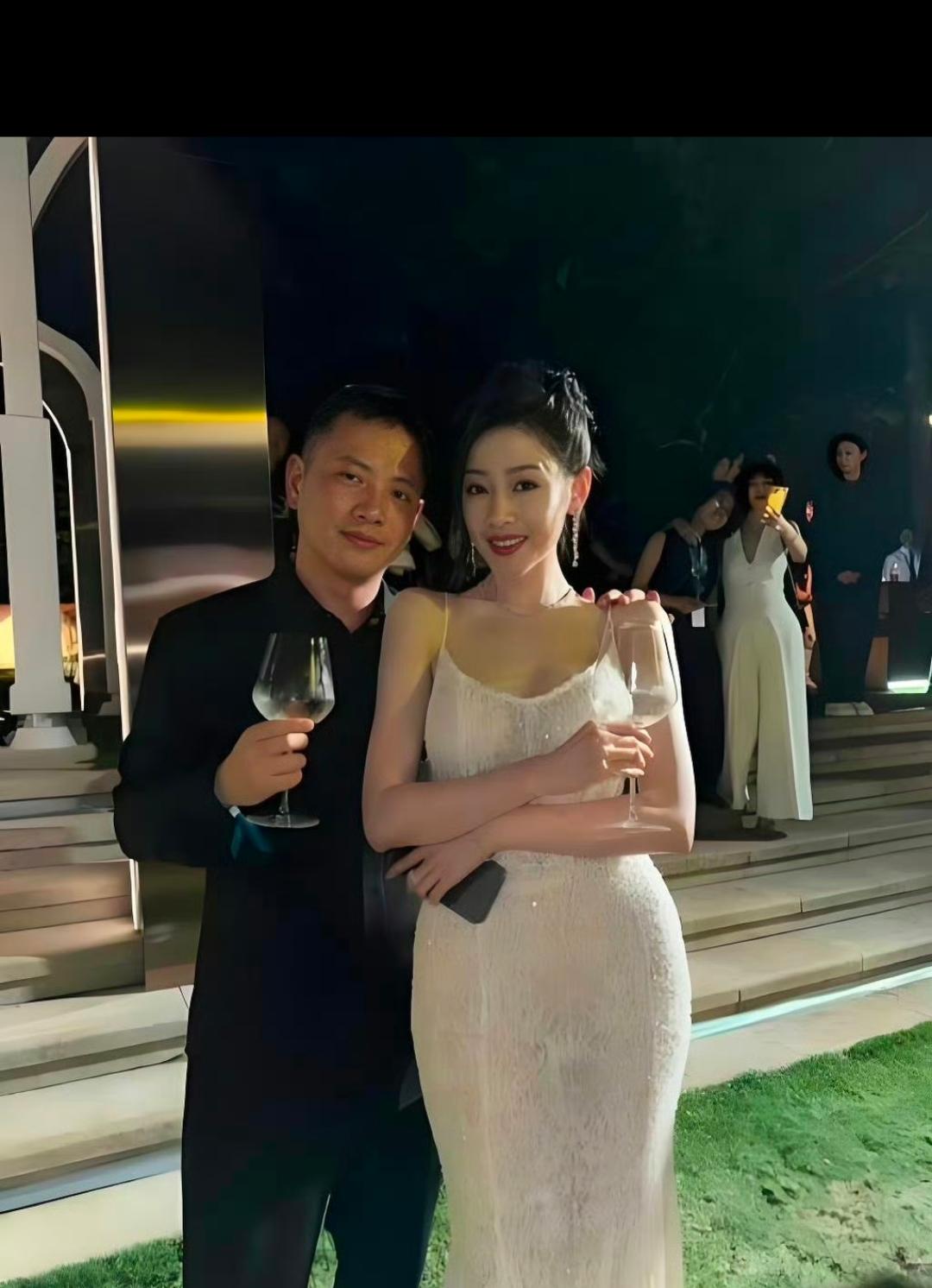 只能说生不逢时吧！但凡她再早出生几年，能赶上电影电视剧上行时期！要是再能遇到