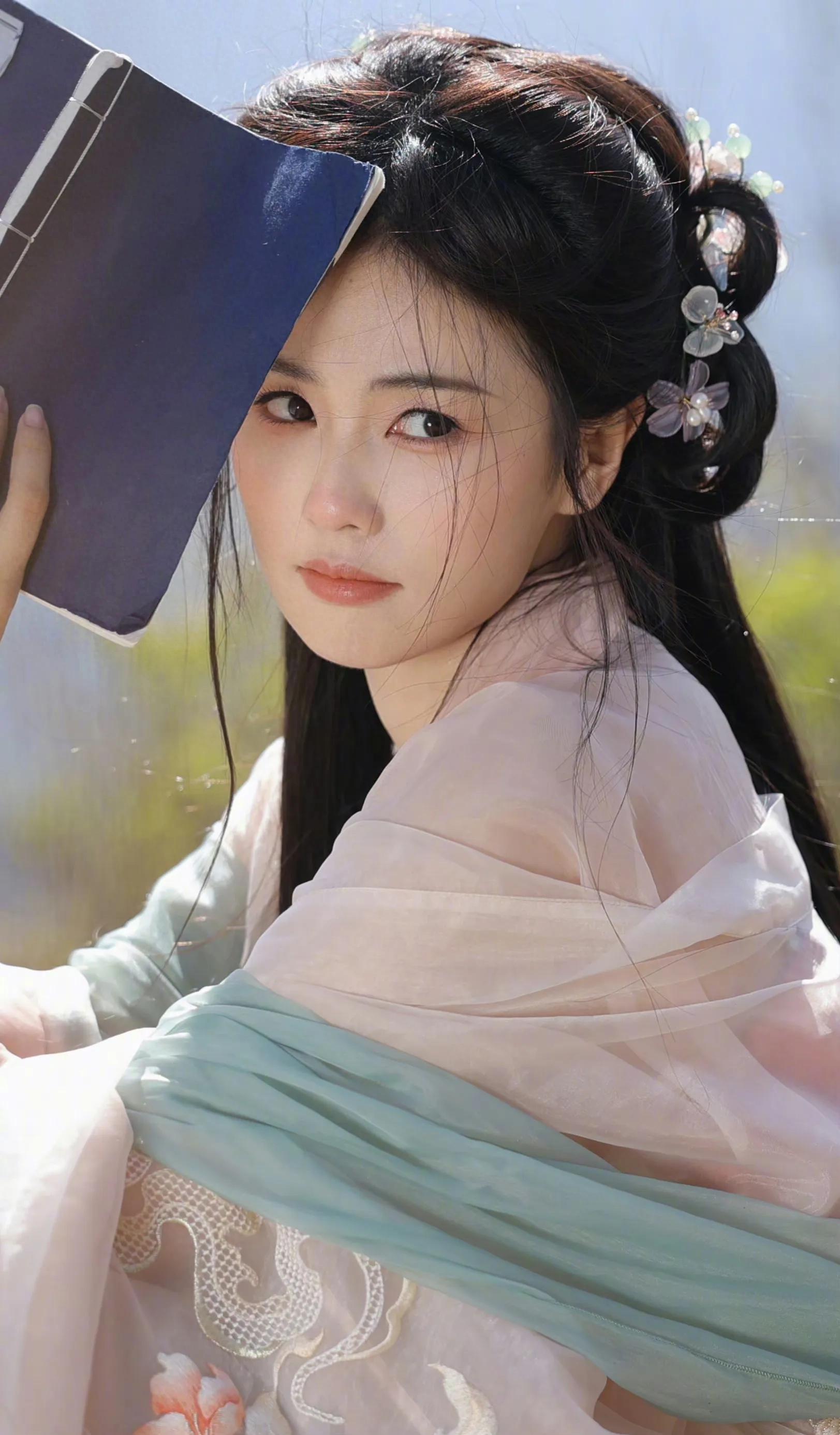 白鹿造型写真：颜值担当、如花似玉