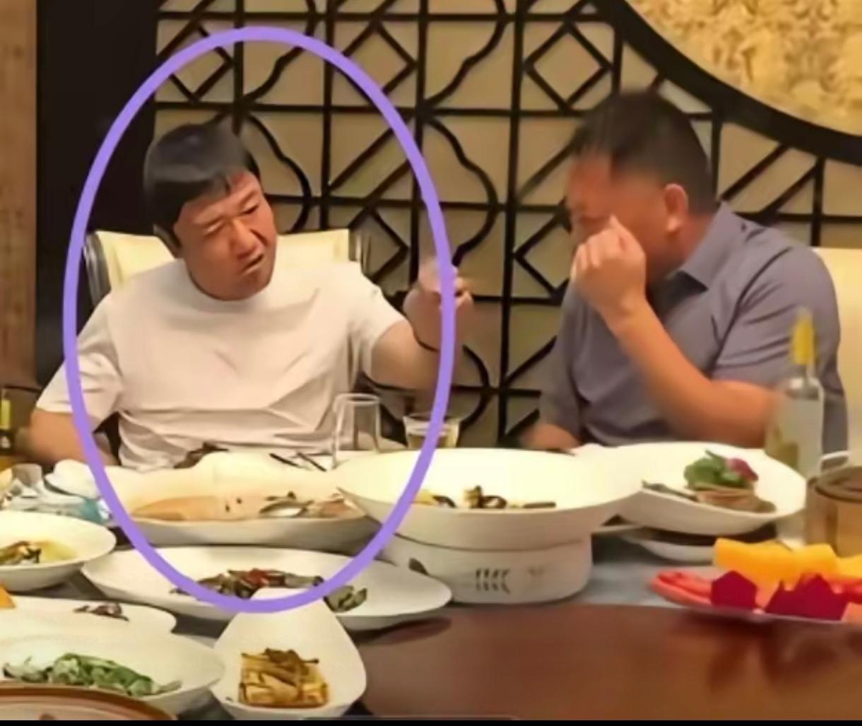 从最近演员贾冰身上发生的这件事可以看出，“劝君交友需谨慎，千万莫交无义郎”这句话